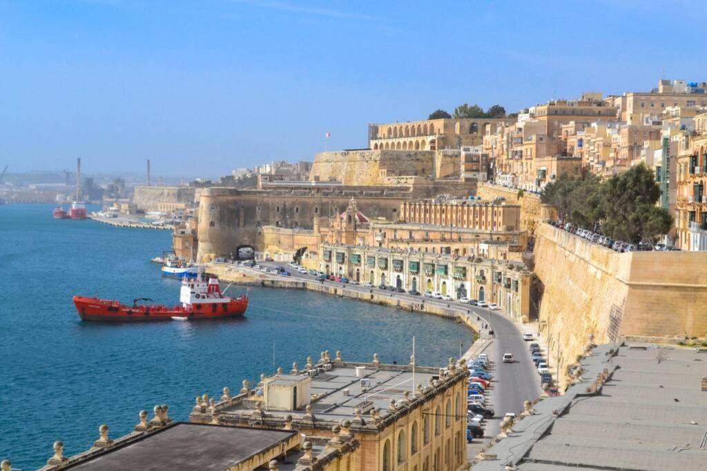 St Nicholas * Valletta